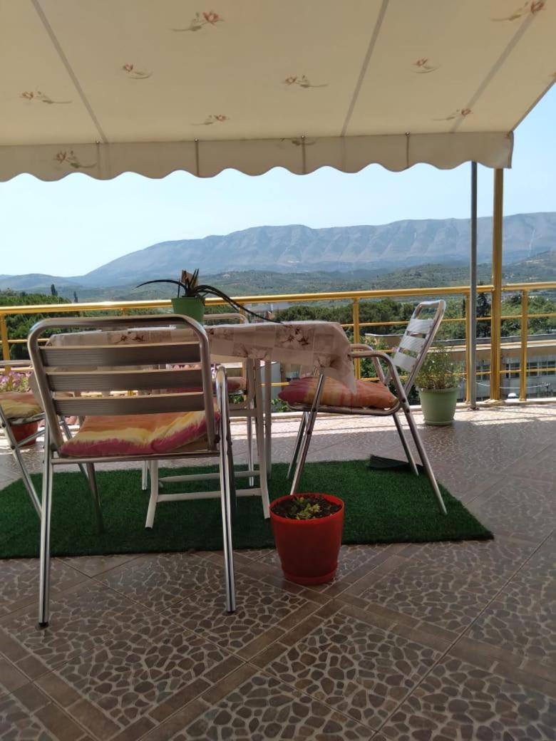 בראט Sara Guesthouse מראה חיצוני תמונה
